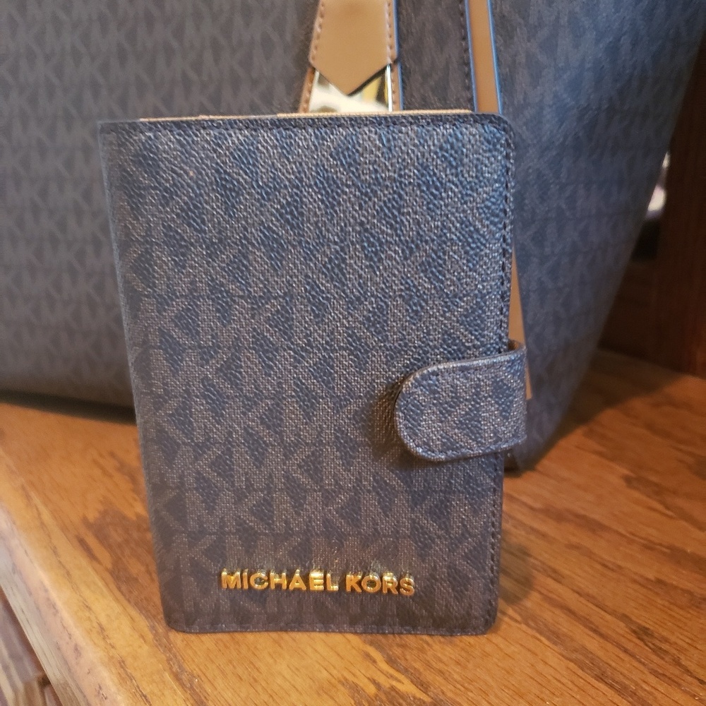 Signature Michael Kors Passport holder